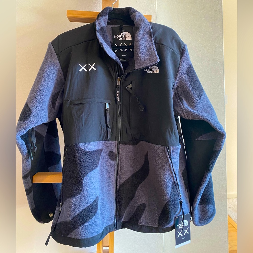 North Face KAWS  Denali jacket NEW LARGE